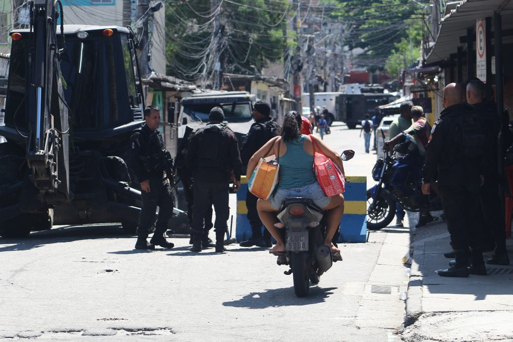 BARRICADA ZERO - AUSTRAGÉSILO