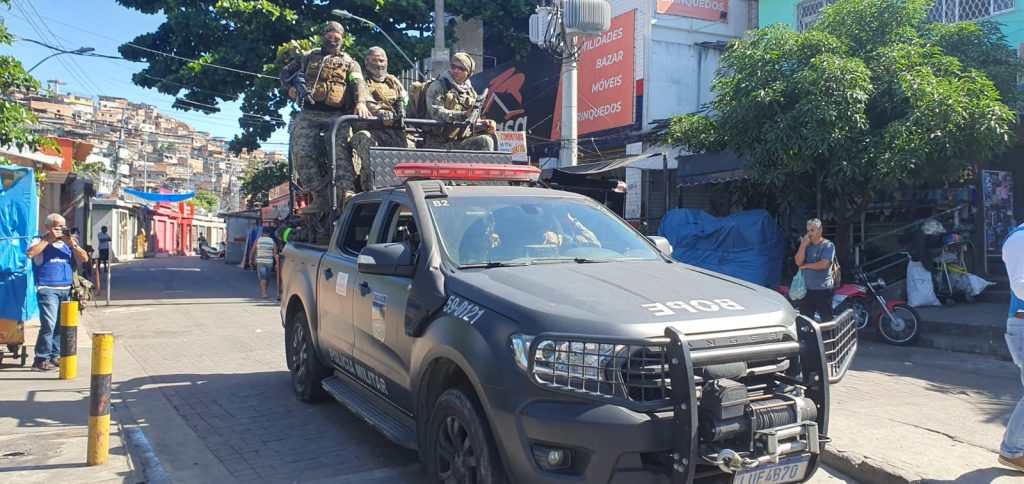 Operação segue em curso na Penha e CPX do Alemão. (Foto: Wando Silva / Voz das Comunidades)