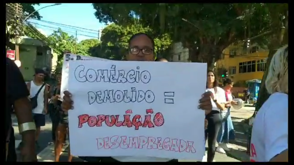 Manifestantes pedem condições de trabalho depois de SEOP remover as barracas. (Imagem: Captura de tela)
