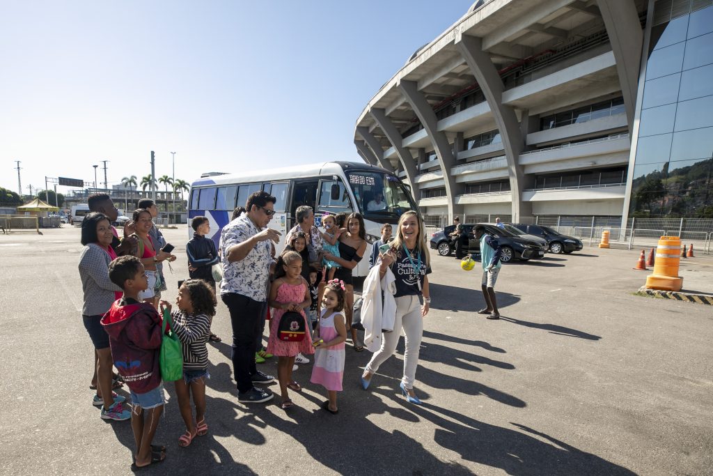 Crianças de Rio das Pedras e Vila da Penha visitam ao Maracanã. (Foto: Rafael Campos/Passaporte Cultural )