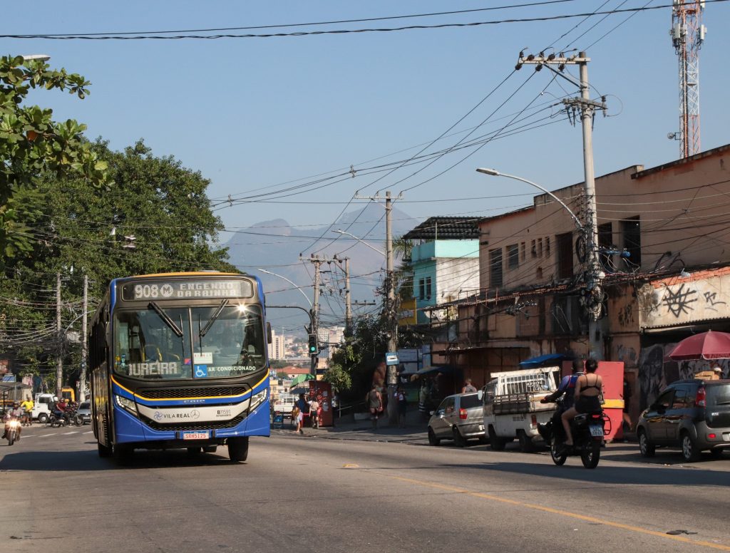 Ônibus 908, trajeto Bonsucesso X Guadalupe. Foto: Marlon Soares/Voz das Comunidades