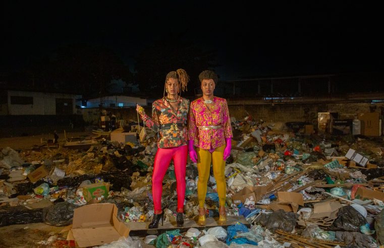 Espetáculo de teatro da Maré faz público refletir sobre o futuro do mundo